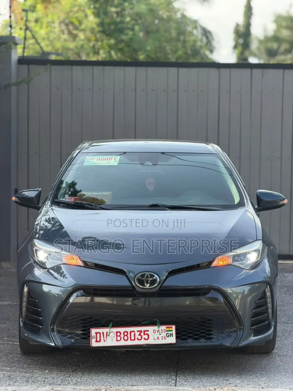 Toyota Corolla SE 4dr Sedan (1.8L 4cyl CVT) 2017 Gray