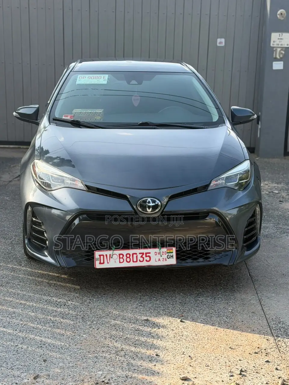 Toyota Corolla SE 4dr Sedan (1.8L 4cyl CVT) 2017 Gray