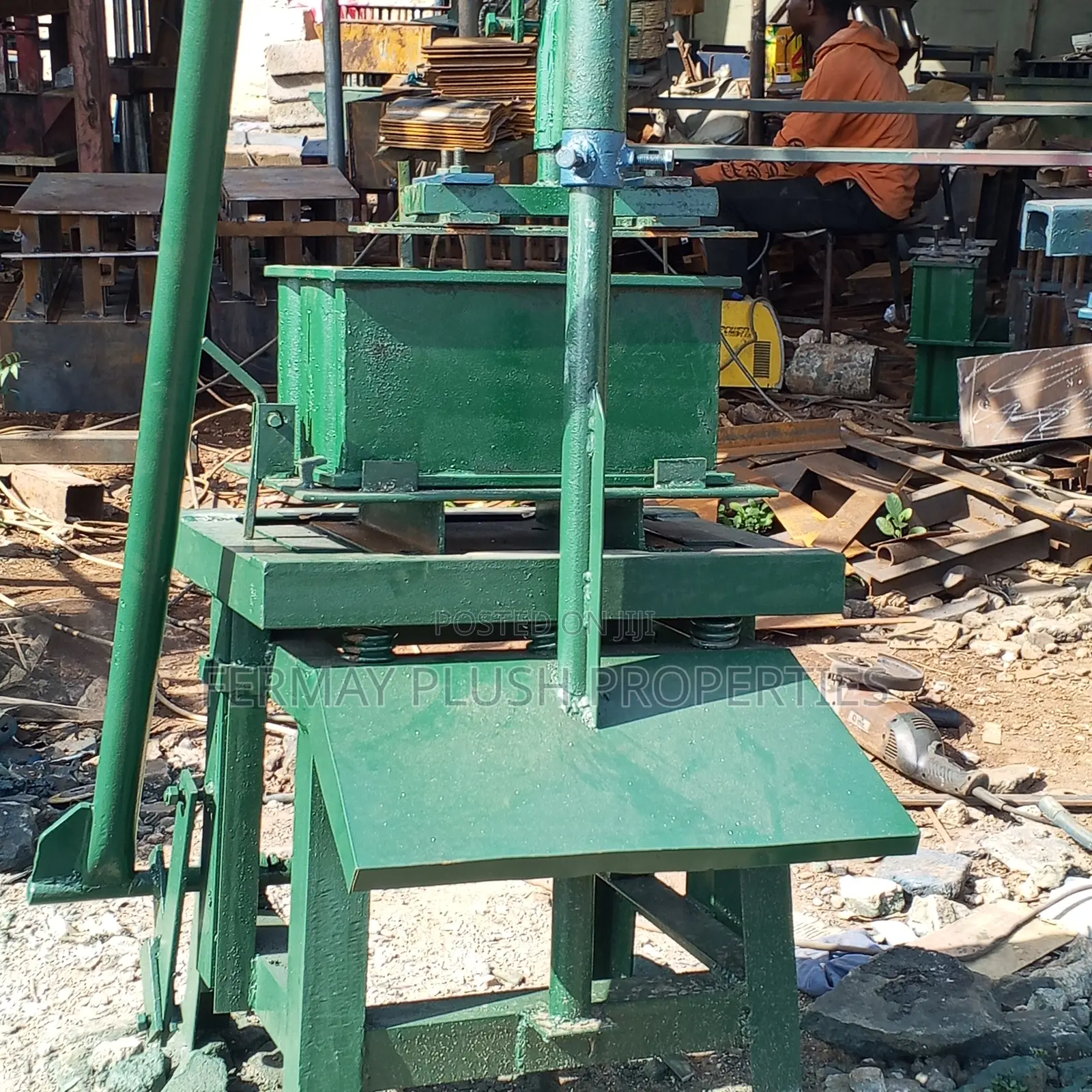 Good and Quick to Operate Block Machines