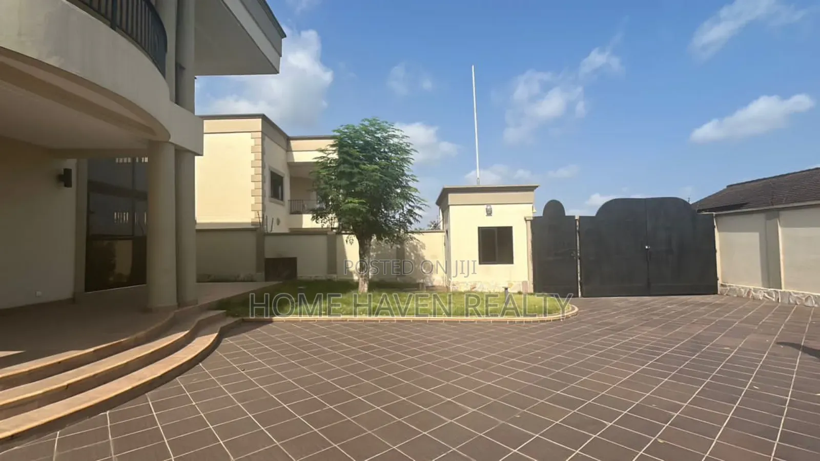 4bdrm House in Dzorwulu for rent