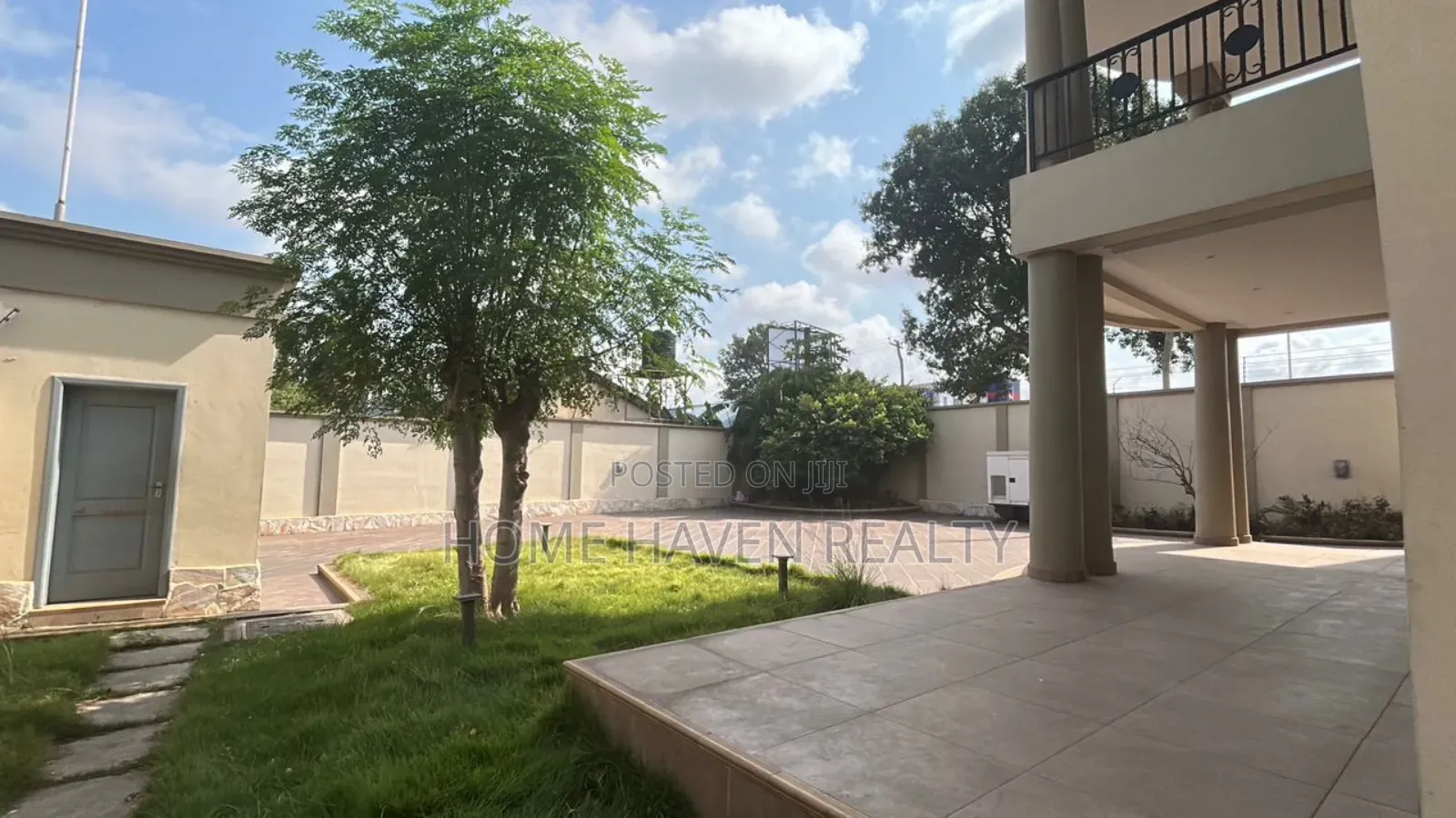 4bdrm House in Dzorwulu for rent
