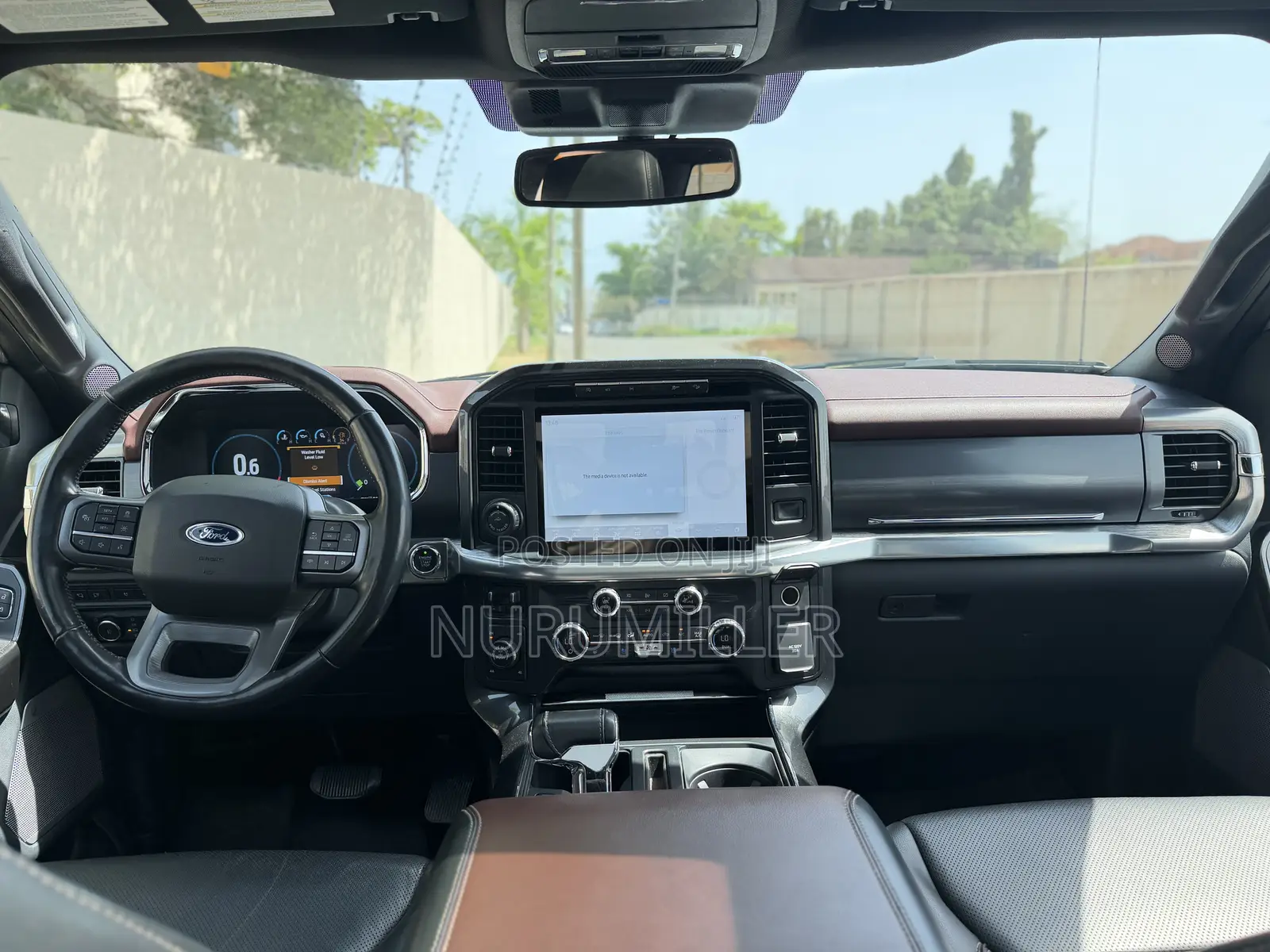 Ford F-150 LARIAT 2021 White