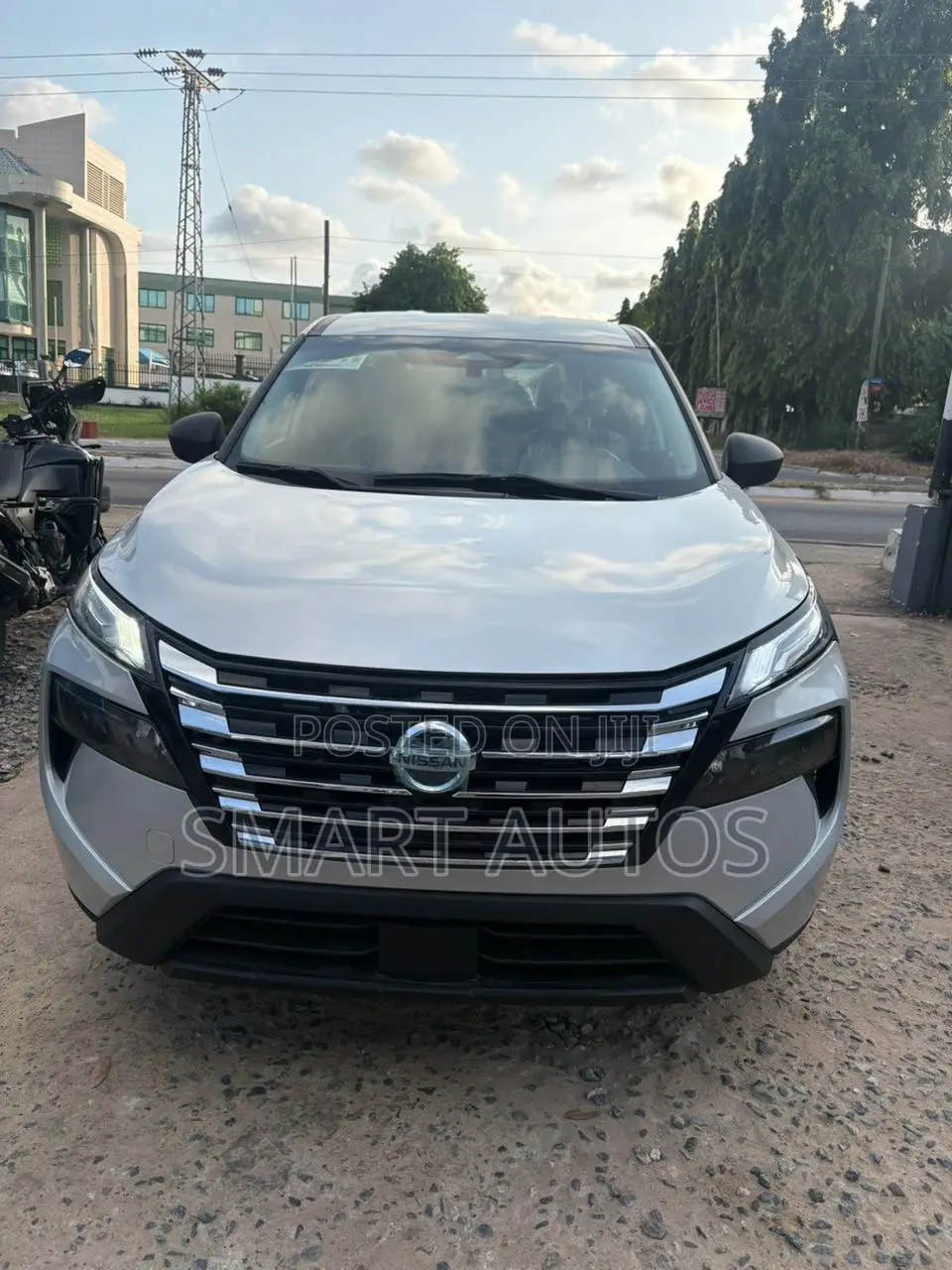 Nissan Rogue SV 2024 Silver