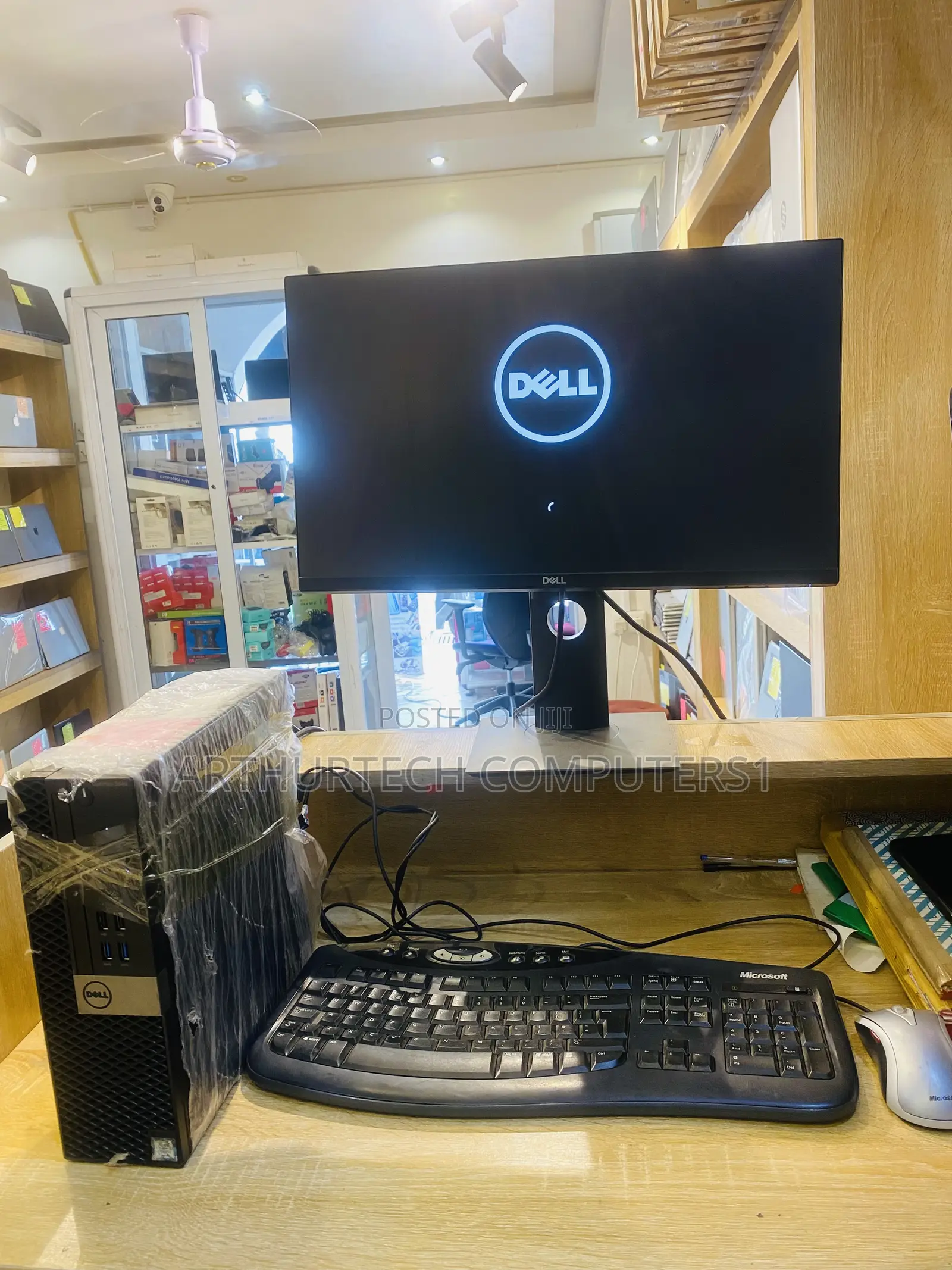 Desktop Computer Dell Optiplex 3040 4GB Intel Core i5 HDD 500GB