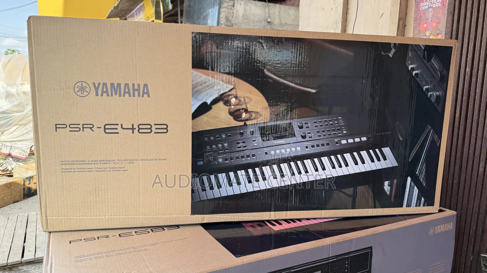 Yamaha E483 Keyboard