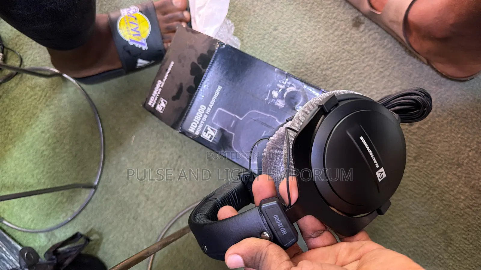Electro-Voice (Ev) Hdj8000 Studio Monitoring Headphones