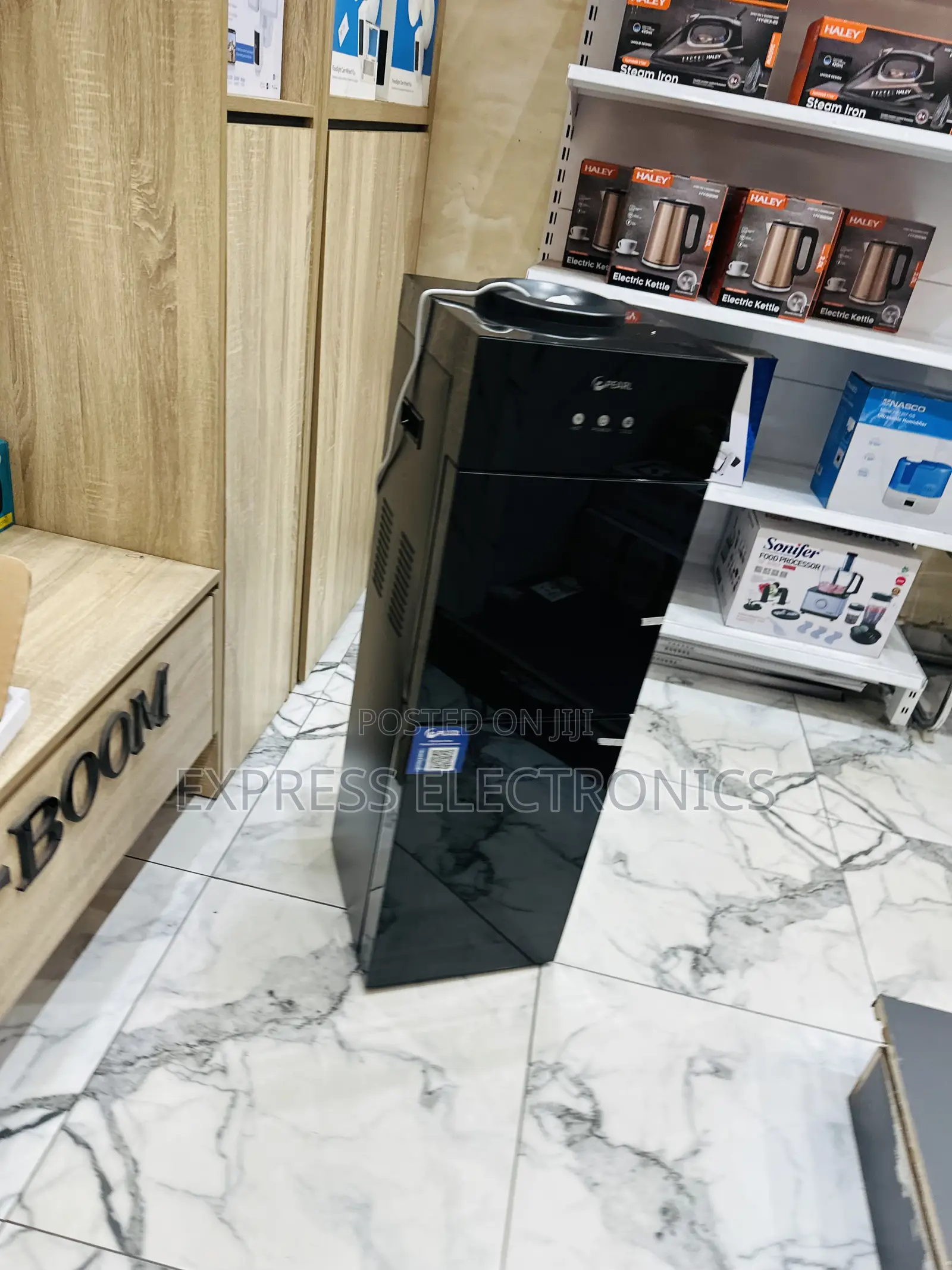 3 Tray Position Water Dispenser Pearl Black With Fridge