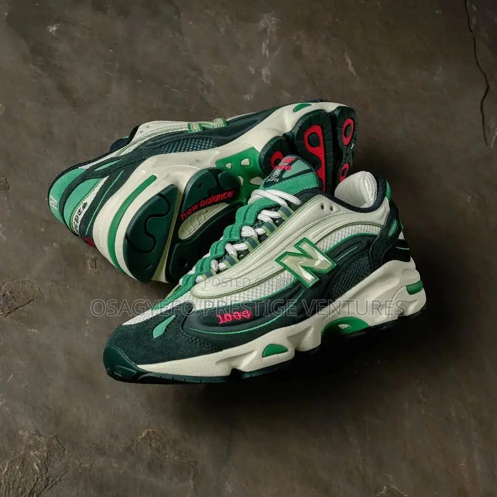 New Balance 1000 Sneakers (Green/White Colorway).
