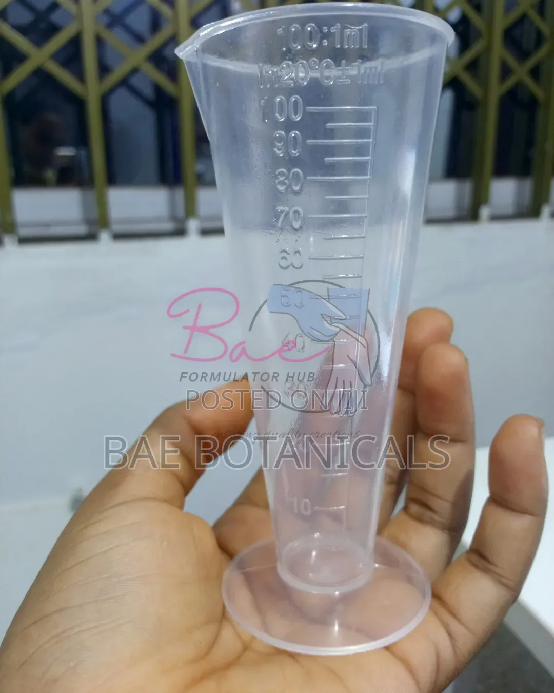 Plastic Graduated Conical Measuring Cylinder (100ml)