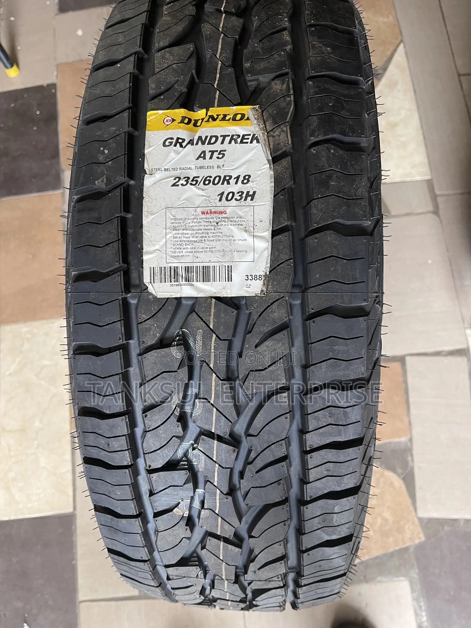Dunlop 235 60 18