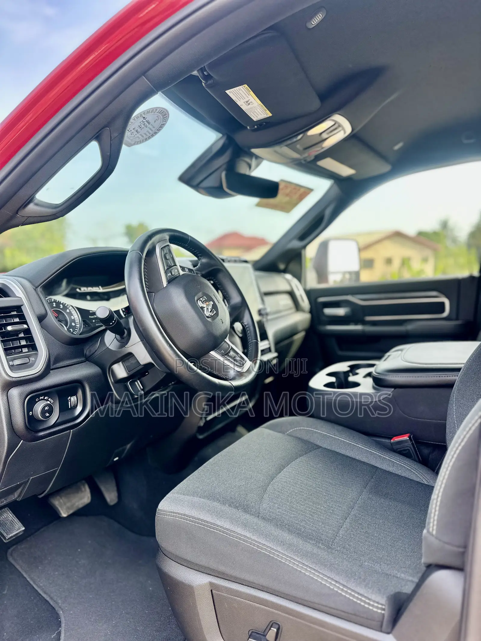 RAM 1500 Big Horn Crew Cab 6.3 ft SB 2024 Red