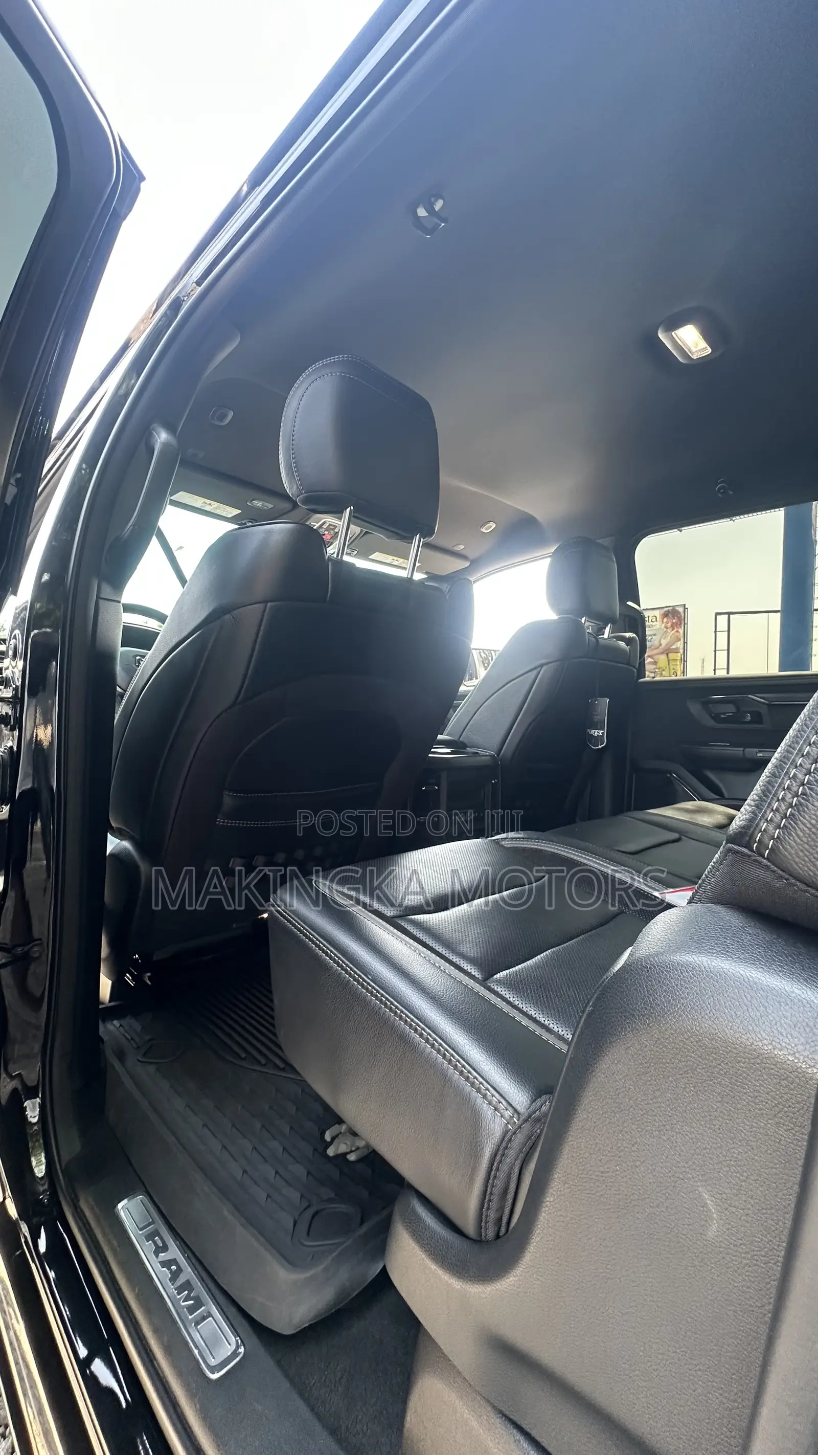 RAM ProMaster Cargo 3500 SLT+ Super High Roof Ext Van w/159" WB 2025