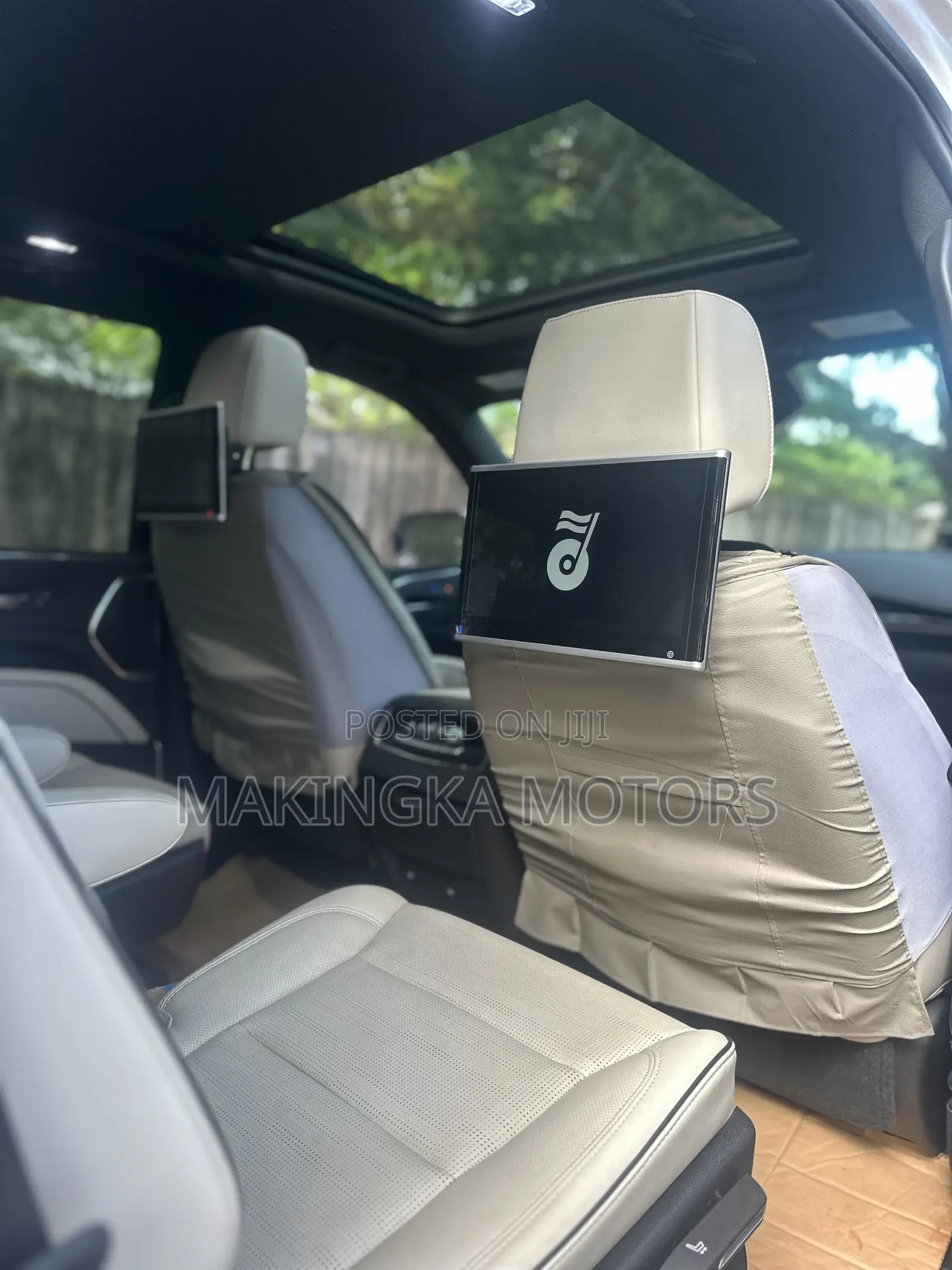 Cadillac Escalade 2021 White