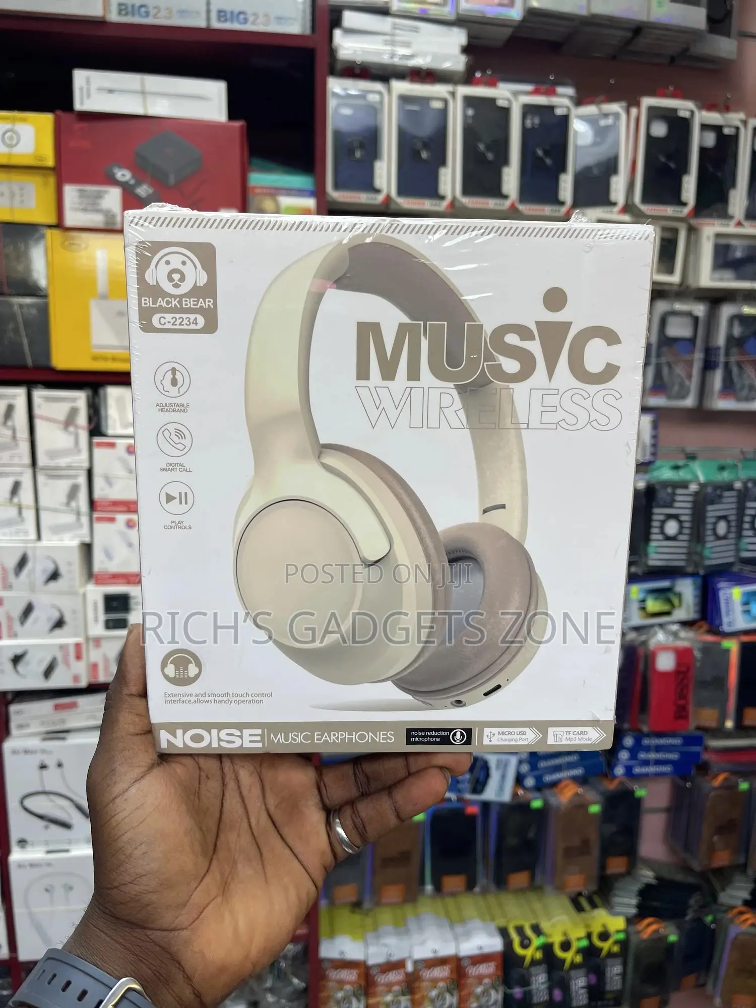Black Bear C-2234 Wireless Headphones | Immersive Sound Comfort
