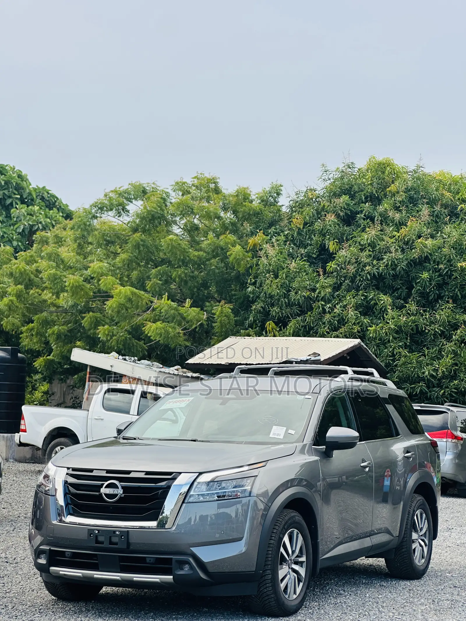 Nissan Pathfinder SL 2022 Gray