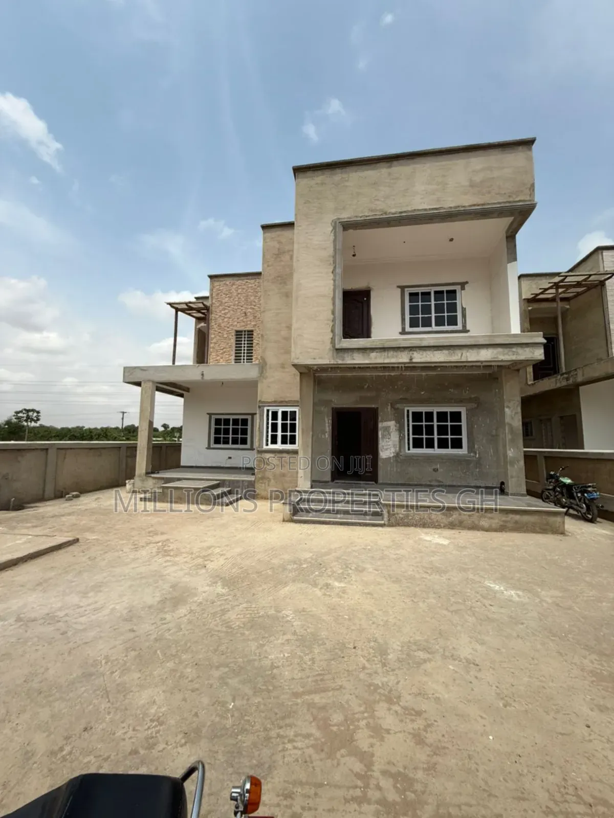 4bdrm House in Millions Properties, Accra Metropolitan for sale