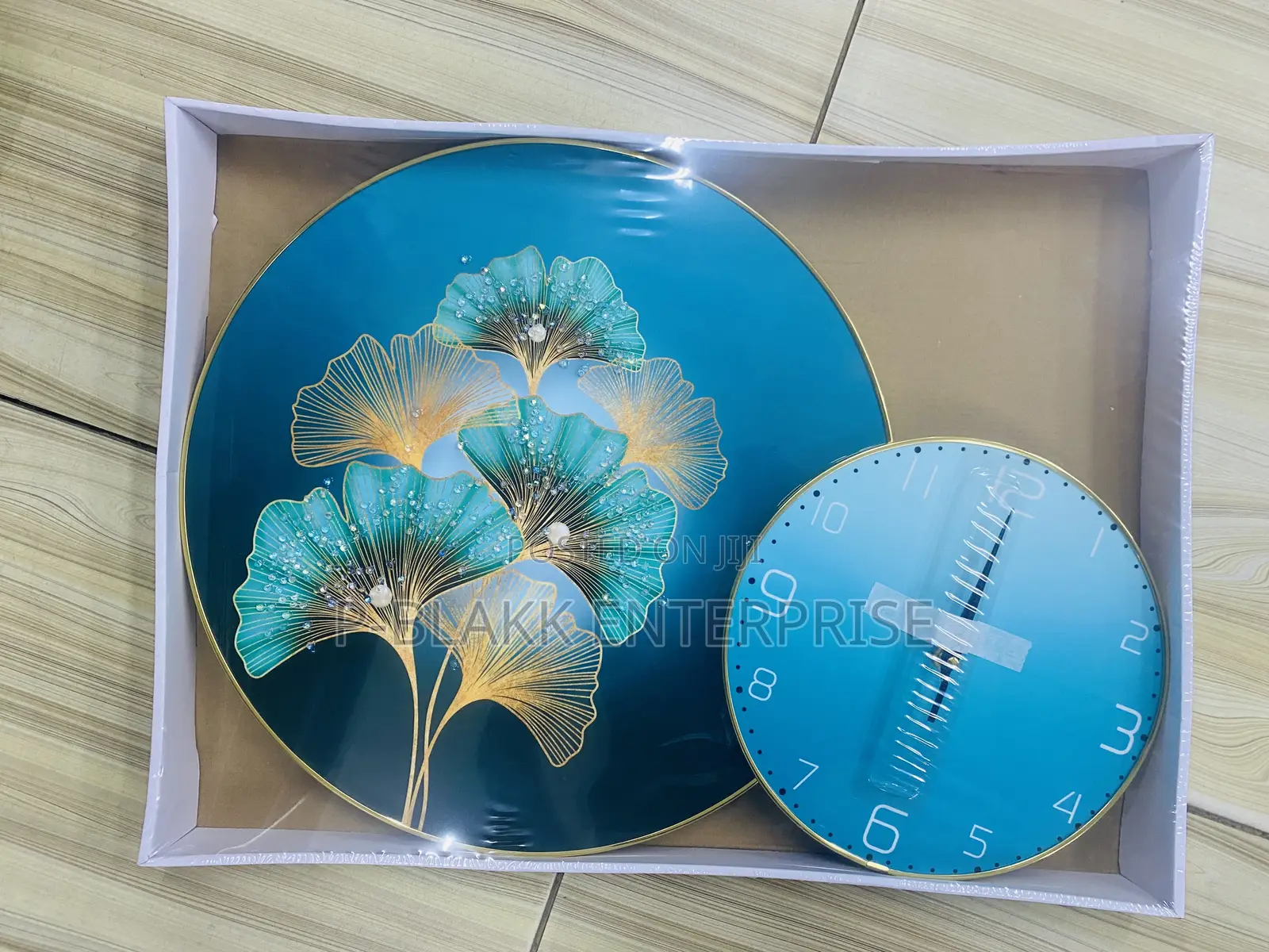 Elegant Art Wall Clock Collection 38cm/24cm