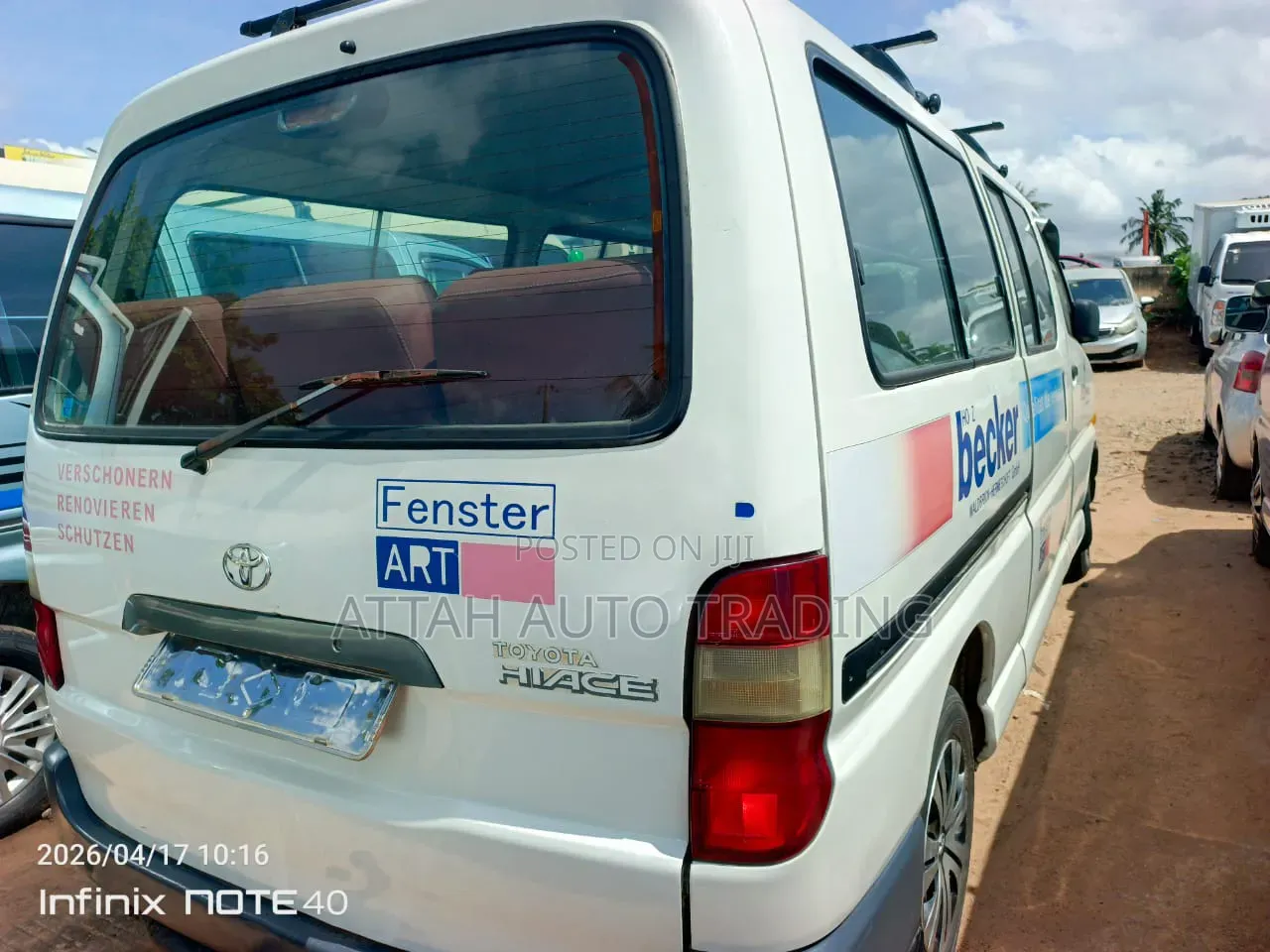 Toyota HiAce 2000 White