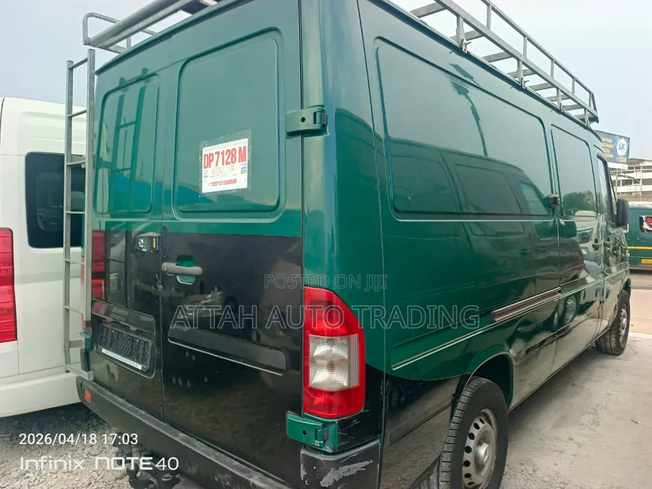 Mercedes-Benz Sprinter 2000 Blue