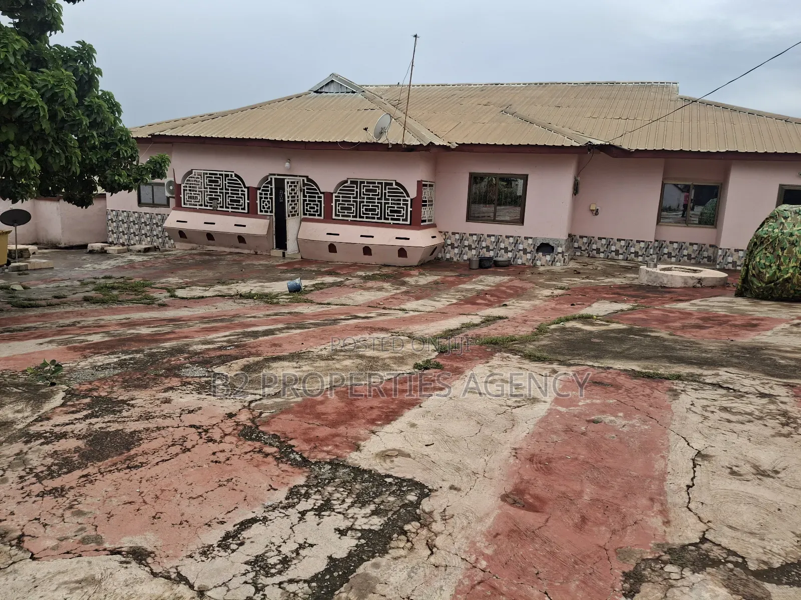5bdrm House in B2 Properties Agency, Kumasi Metropolitan for sale