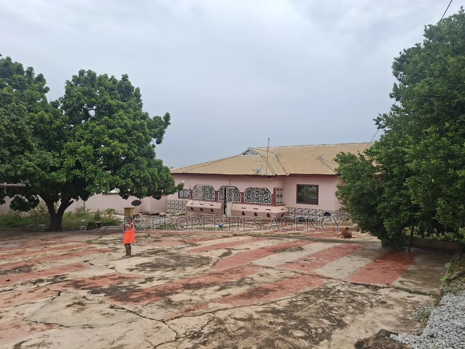 5bdrm House in B2 Properties Agency, Kumasi Metropolitan for sale