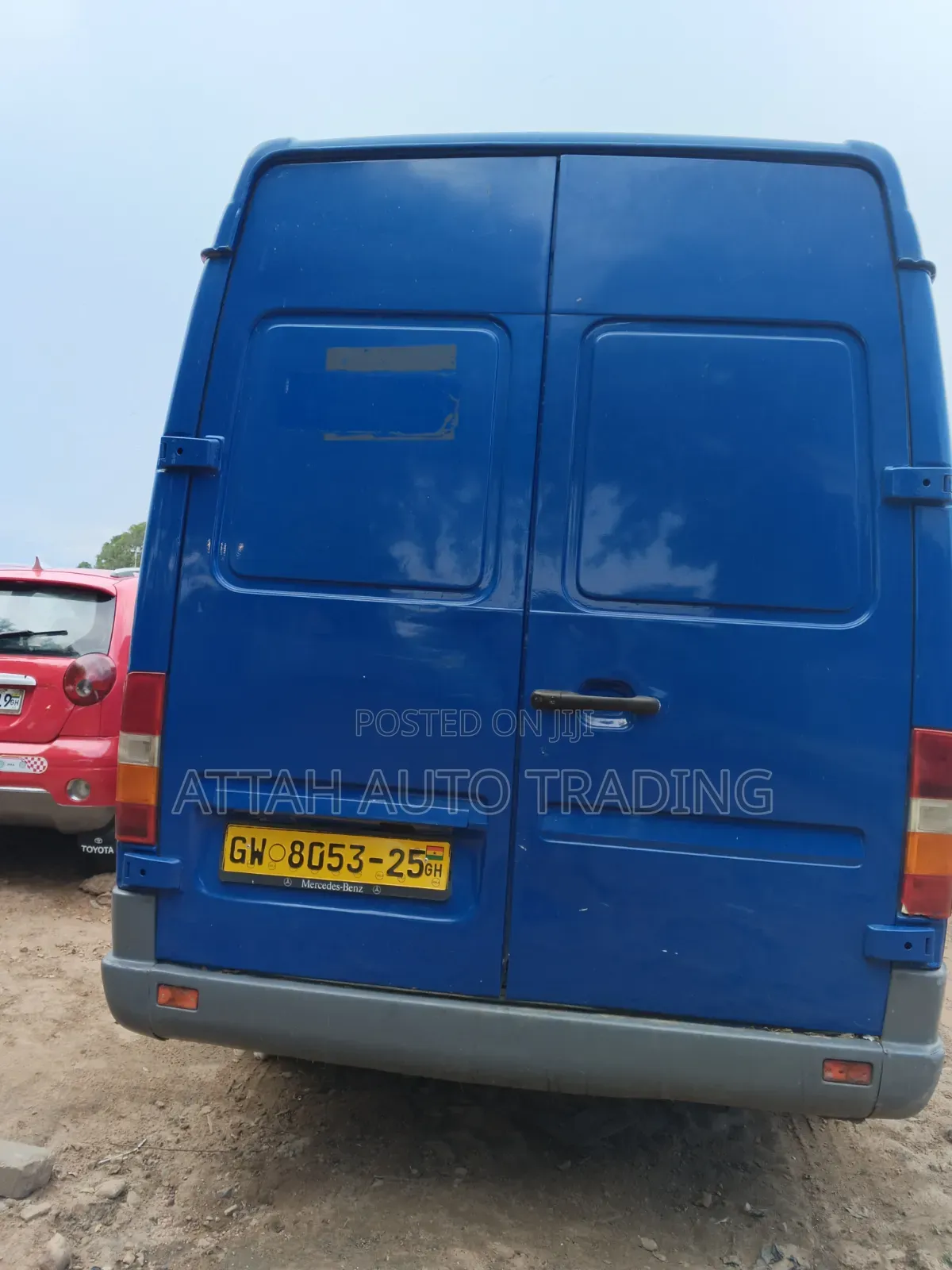 Mercedes-Benz Sprinter 2000 Blue
