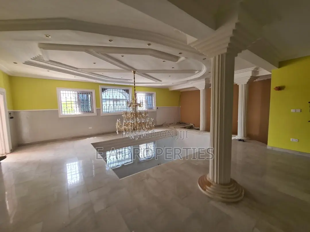 7bdrm House in Ea Properties, Community 25 for sale
