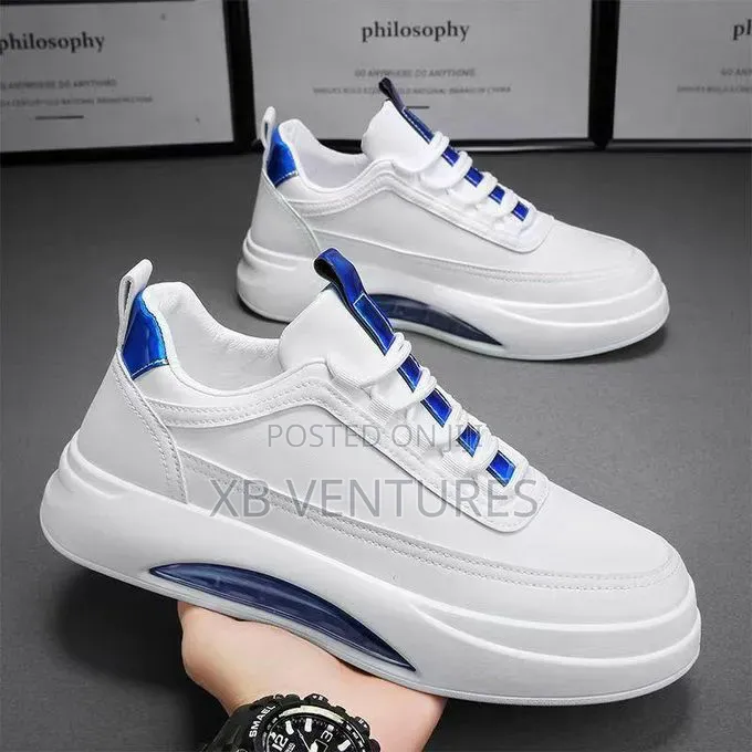 Men's Versatile
Lightweight Casual Sports Shoes