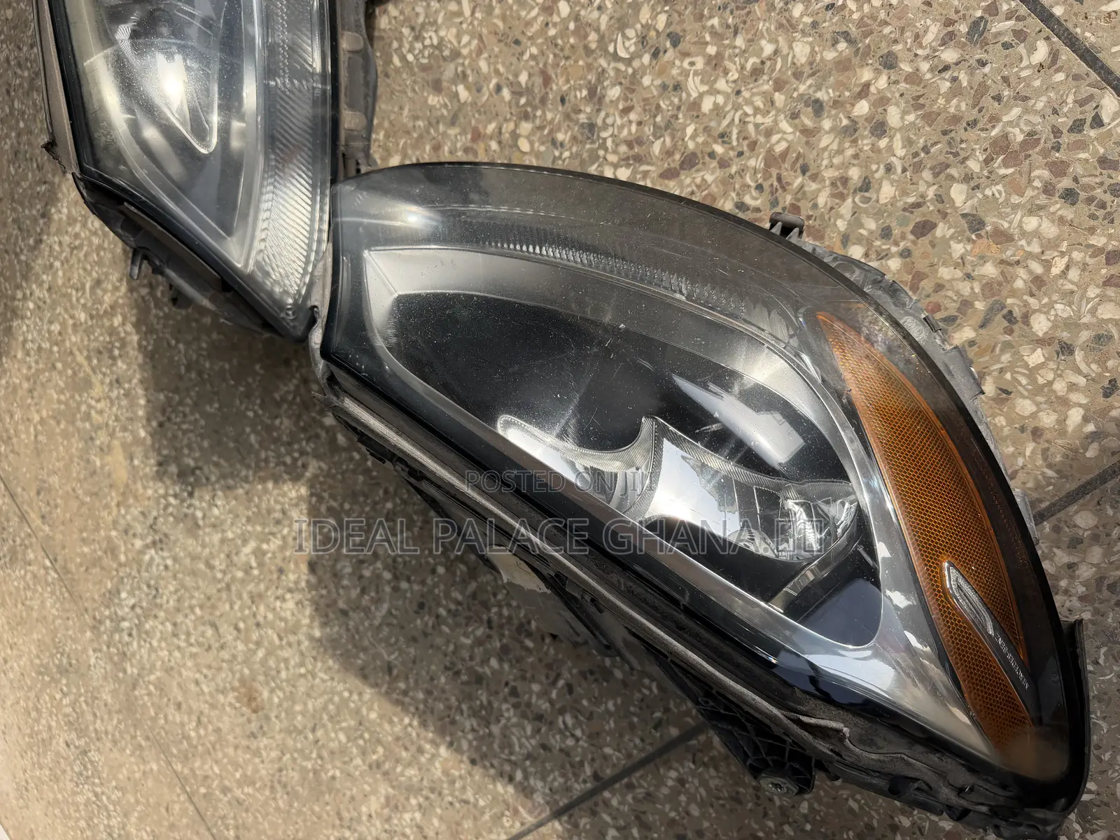 C300 ( 205 )( 2015-2018 )Orginal Home Used Headlight