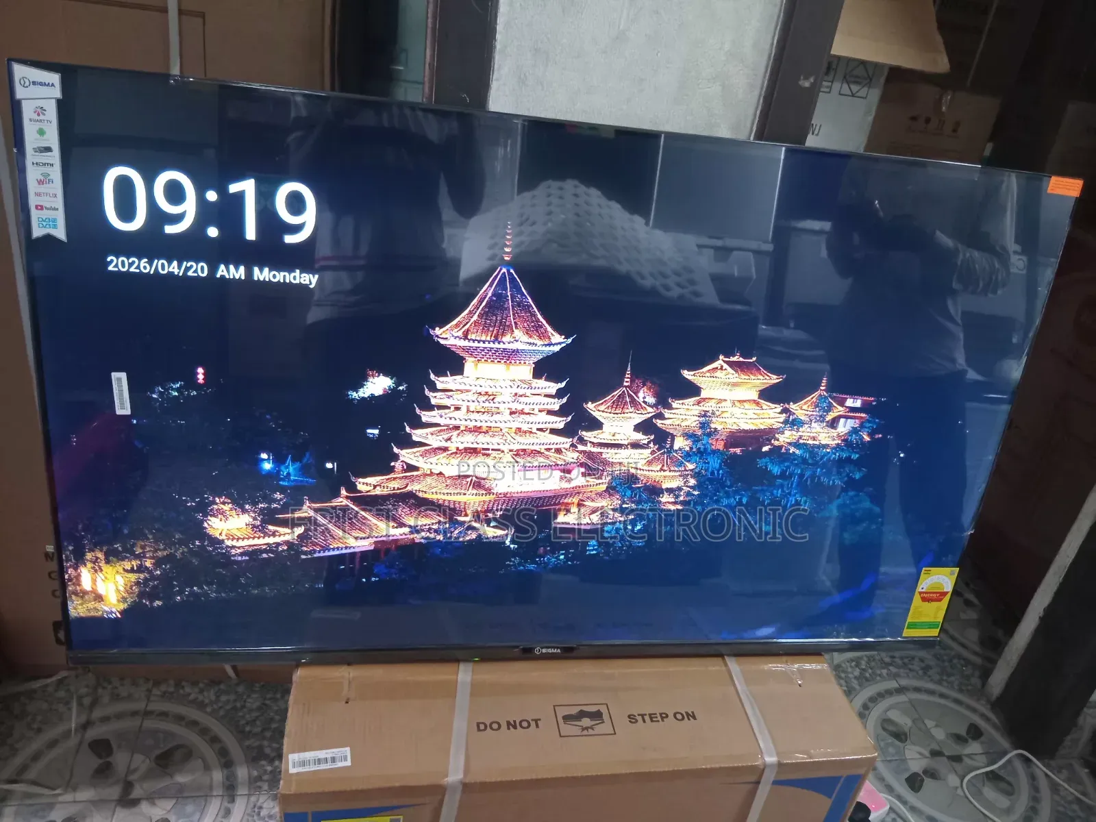 Sigma 55 Uhd Tv Glow, Tv That Brightens Your Mood.