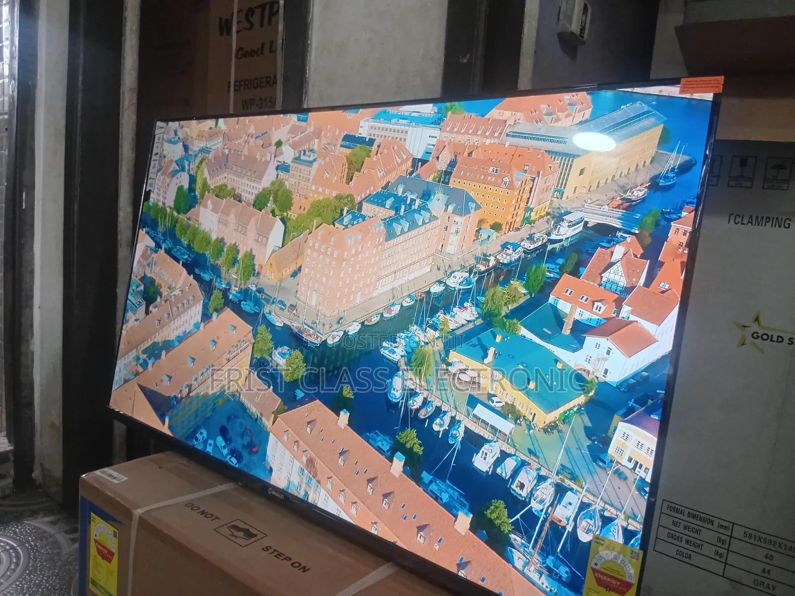 Sigma 55 Uhd Tv Glow, Tv That Warms Your Nights.