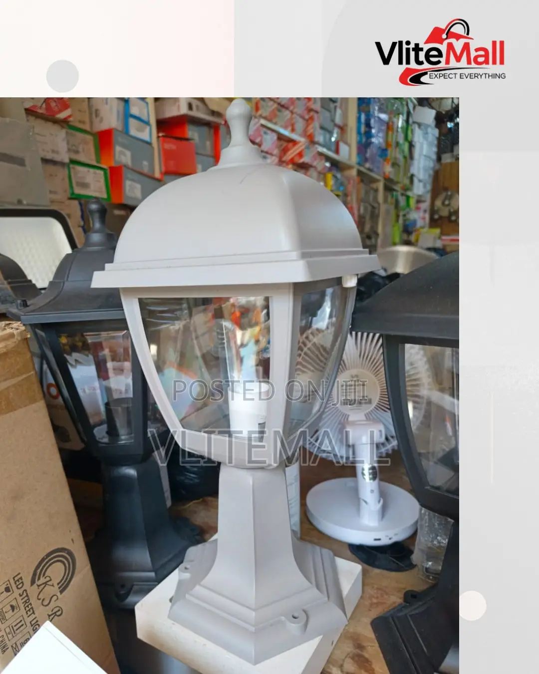 Classic White Outdoor Gate Light