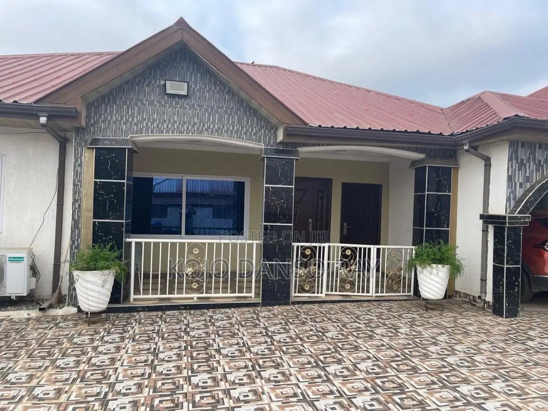 4bdrm House in Kwabenya for sale