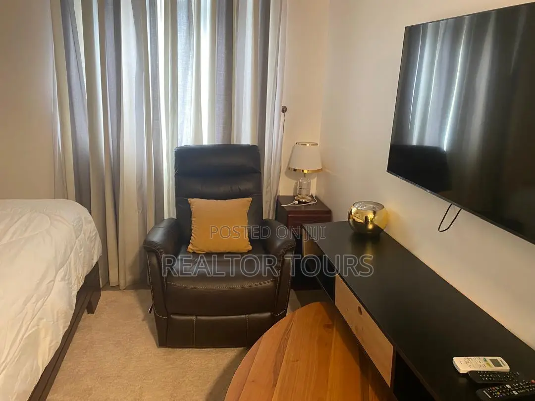 Furnished 2bdrm Apartment in North Ridge for sale