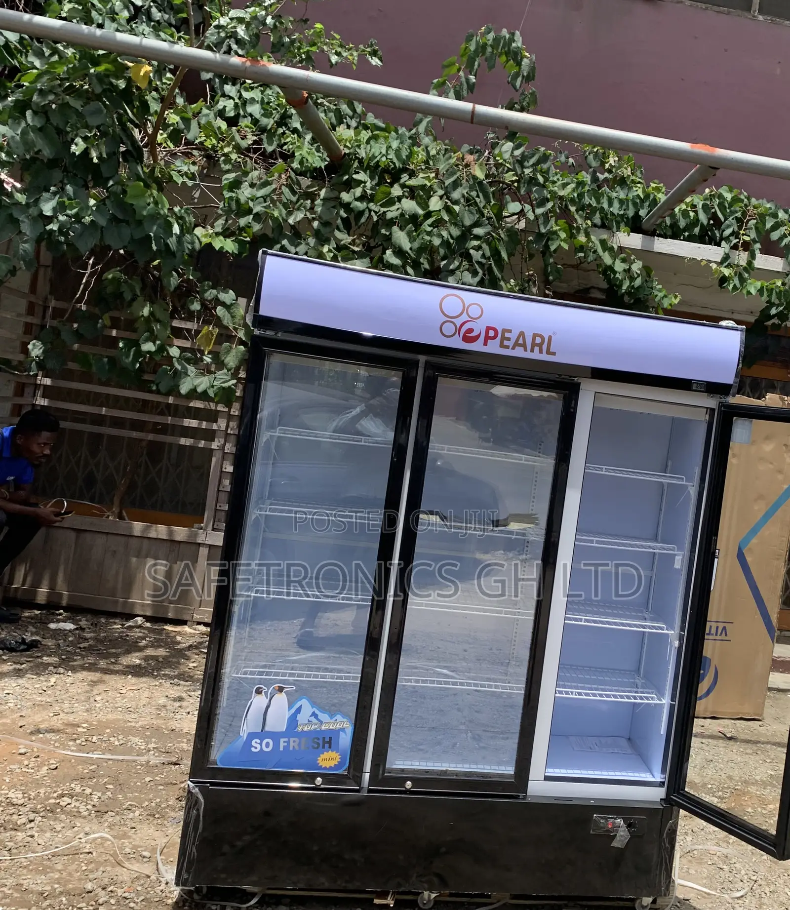 Get Affordable Pearl PVC-150 Display Refrigerator 950l