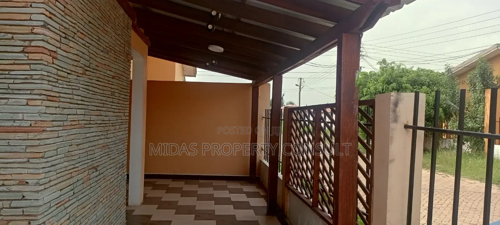 2bdrm House in Greensfield Estate, Amrahia for sale