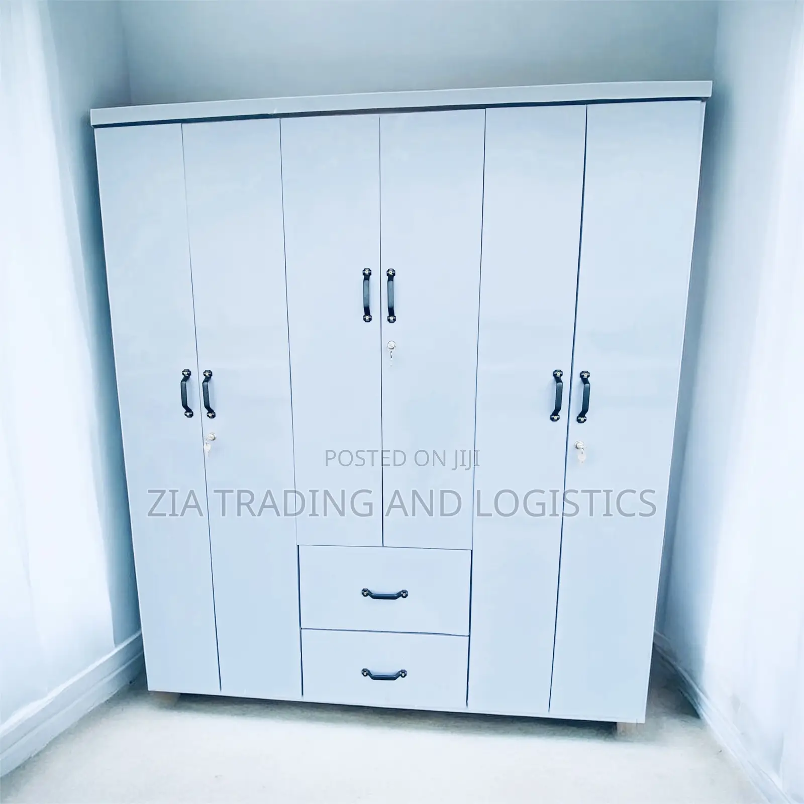 Stylish Brand New 6-Door Wardrobe With Drawers Locks