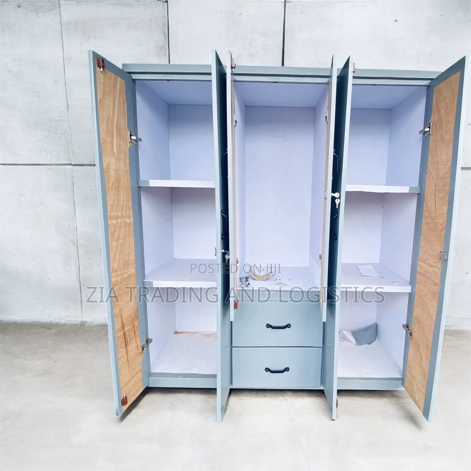 Stylish Brand New 6-Door Wardrobe With Drawers Locks