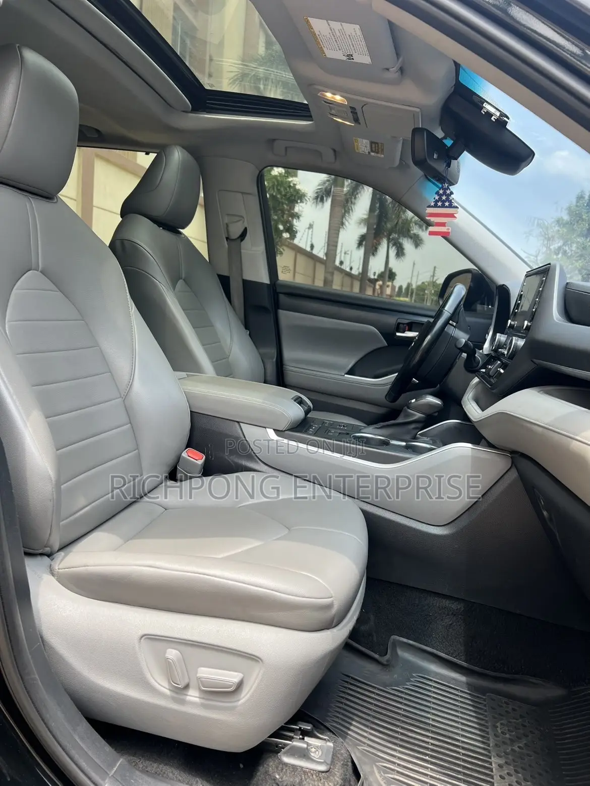 Toyota Highlander XLE 2022 Black