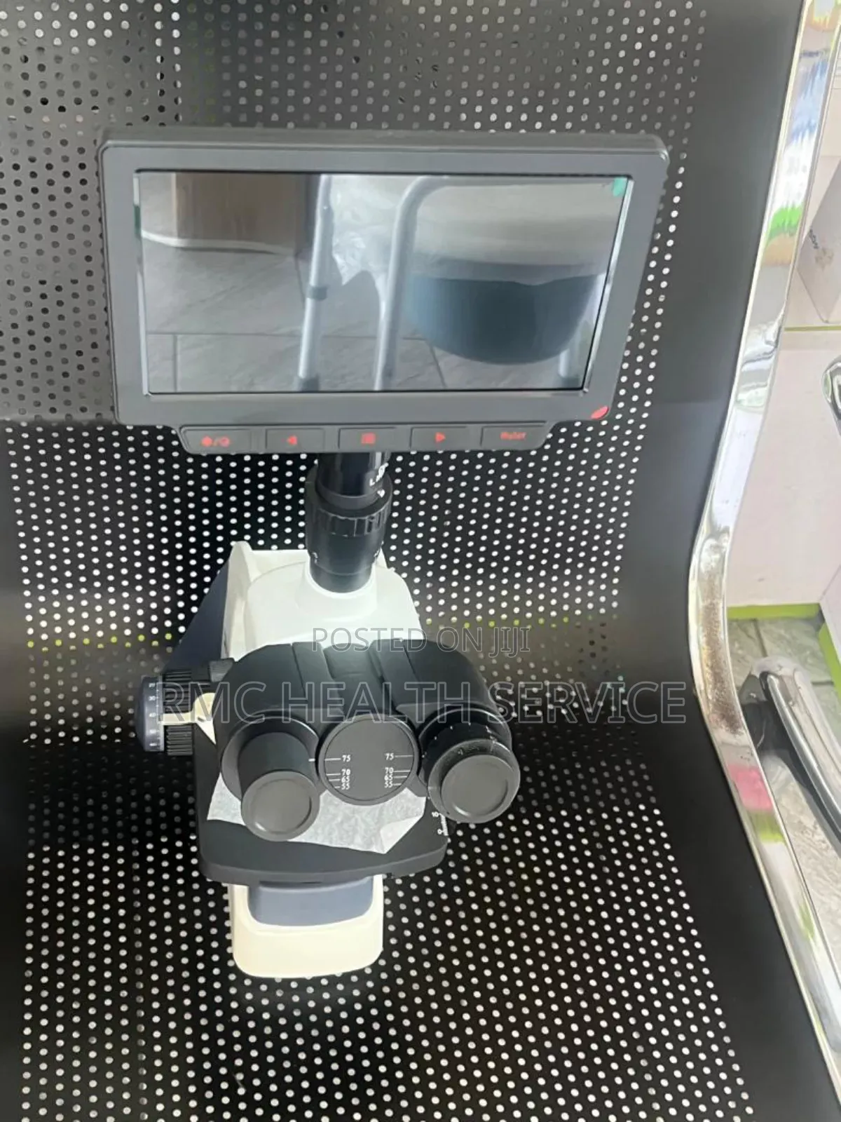 Microscope With Screen (Digital Microscope)