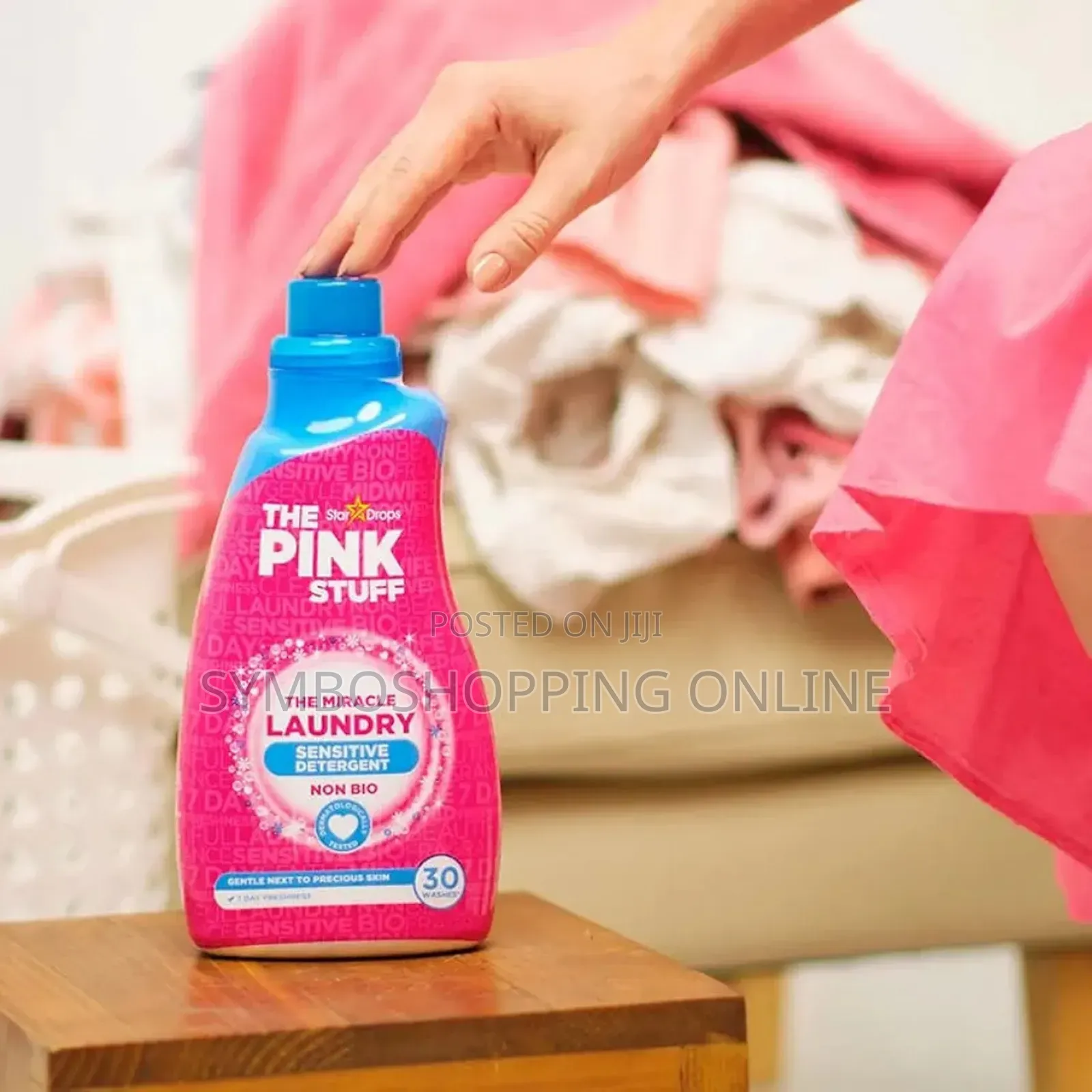 The Pink Stuff Miracle Laundry Sensitive Non-Bio Liquid (960ml)