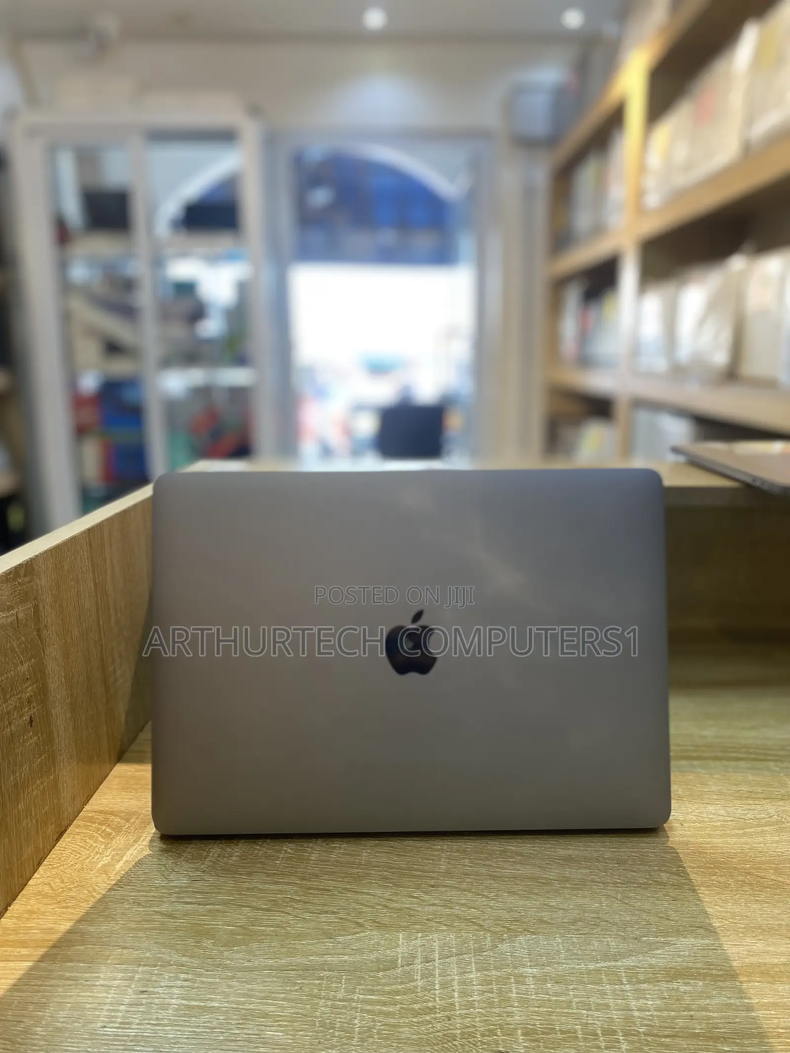 Laptop Apple MacBook Pro 2020 8GB Apple M1 SSD 256GB