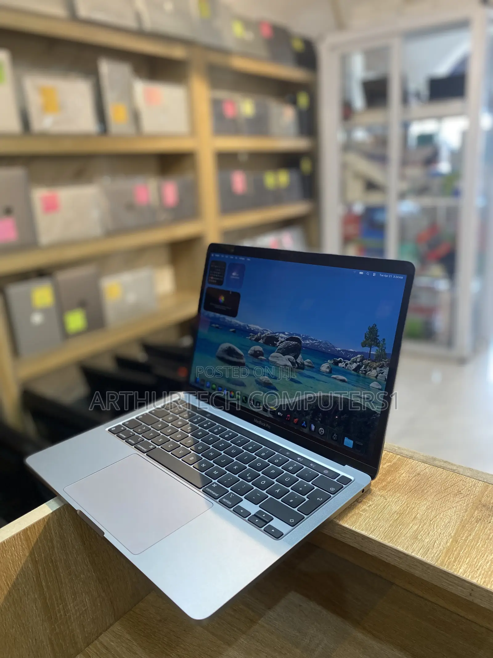 Laptop Apple MacBook Pro 2020 8GB Apple M1 SSD 256GB