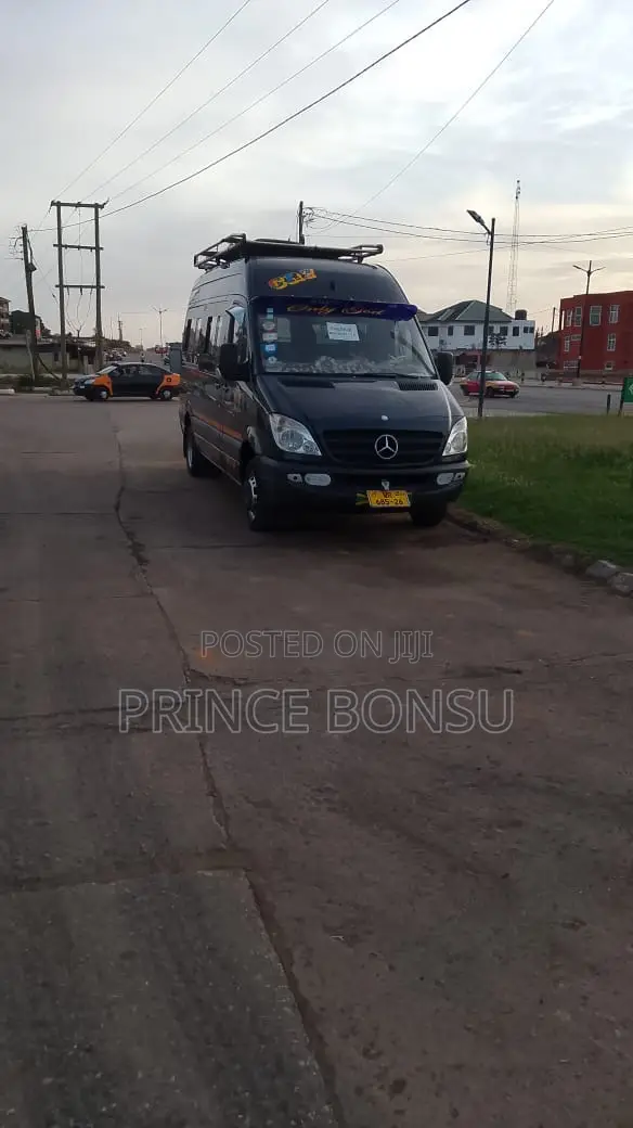 Mercedes-Benz Sprinter 2013 Black