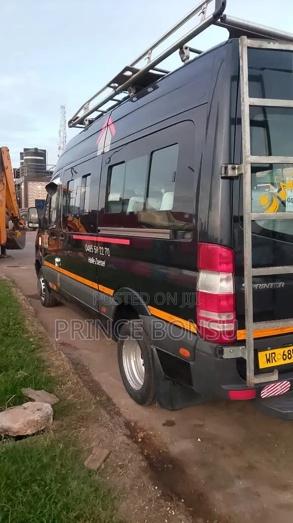Mercedes-Benz Sprinter 2013 Black