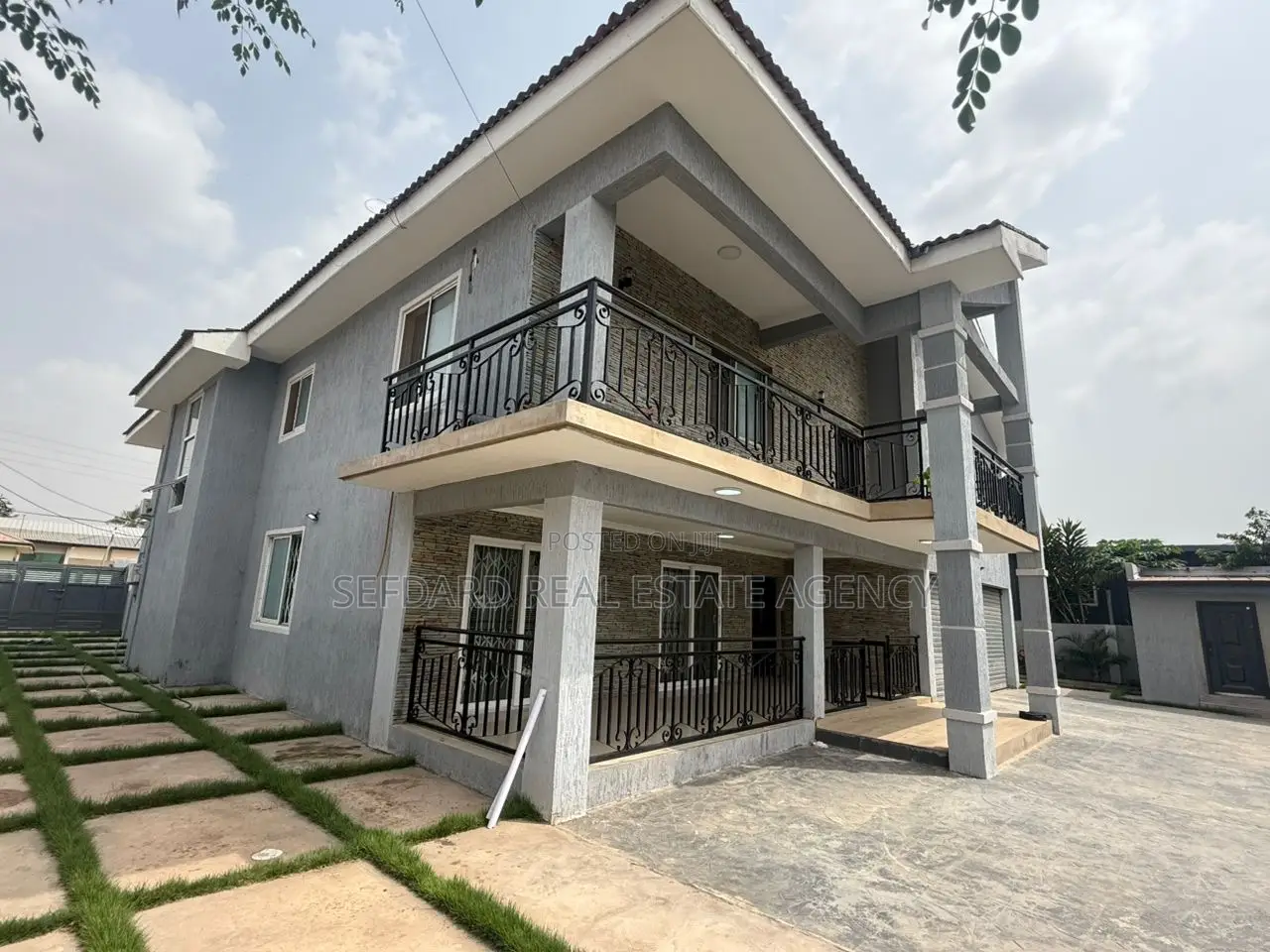 7bdrm House in Sefdard Properties, Tema Metropolitan for rent