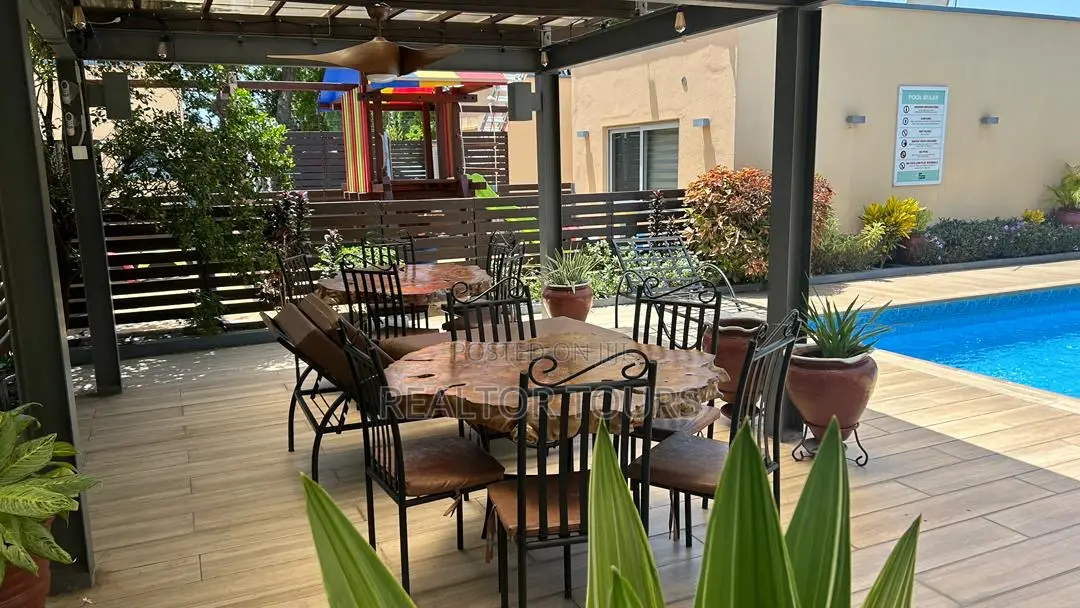 4bdrm Townhouse / Terrace in Cantonments for rent