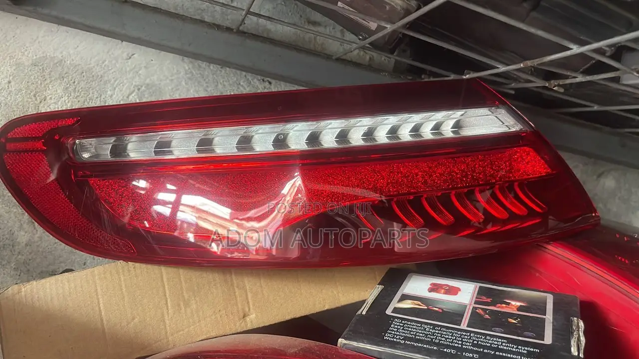 Mercedes Benz E300 E53 E55 E63 Taillight