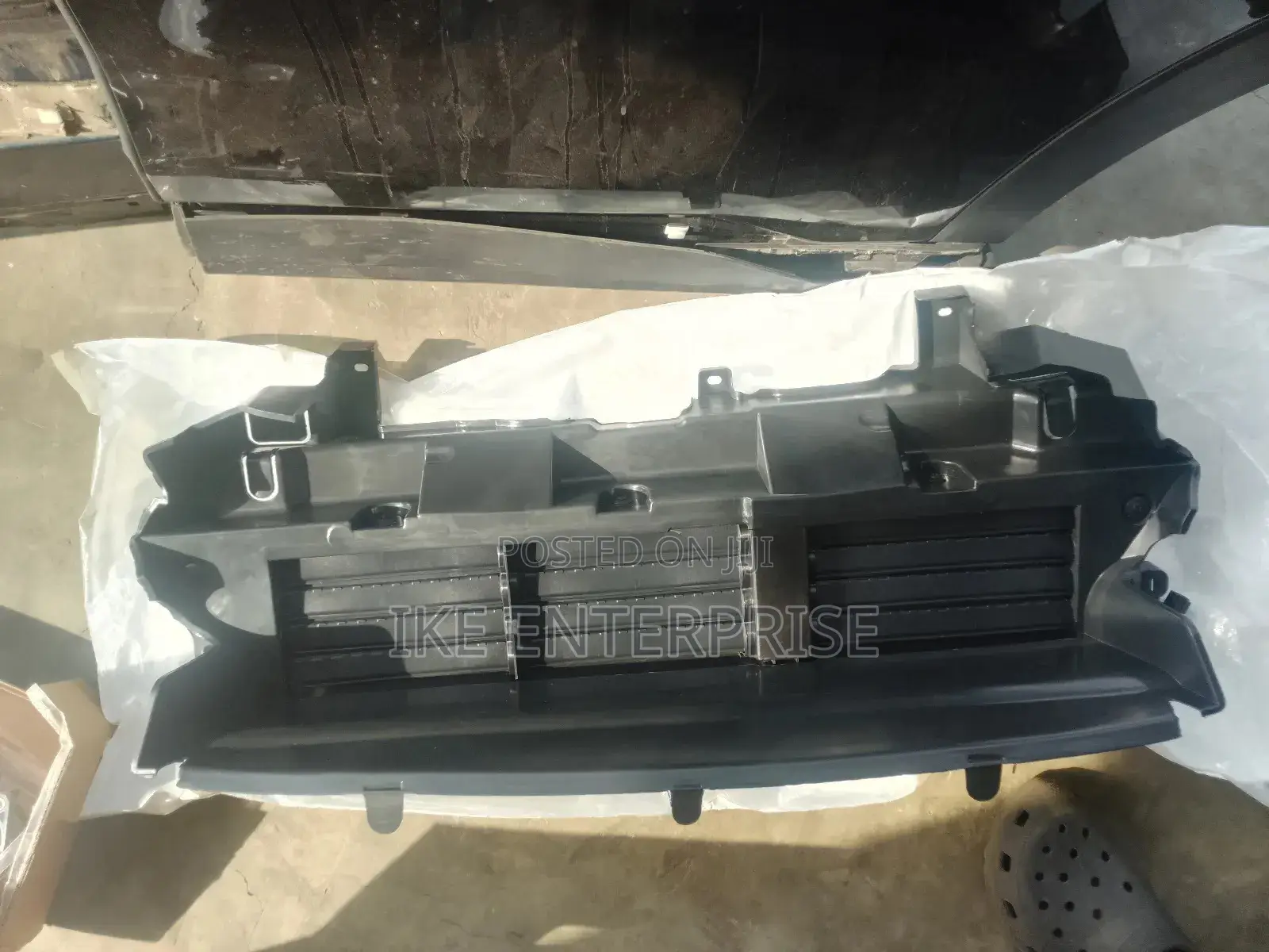 Honda Crv Shutter Grille With Motor 2017,2018,2019,2020,2021,2022