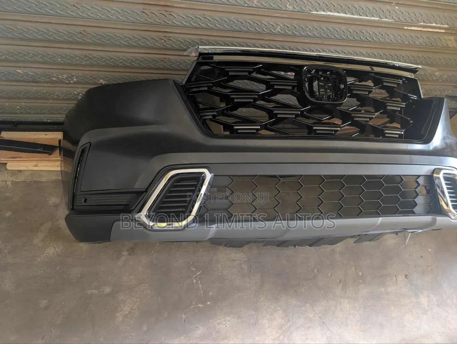 Honda Cr-v CRV 2023,2024,25 Complete Front Bumper Hybrid Shinin Chrome